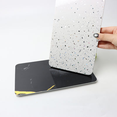 پانل دیواری دوش PVC ضد آب سازگار با محیط زیست با سطح تمیز کردن آسان