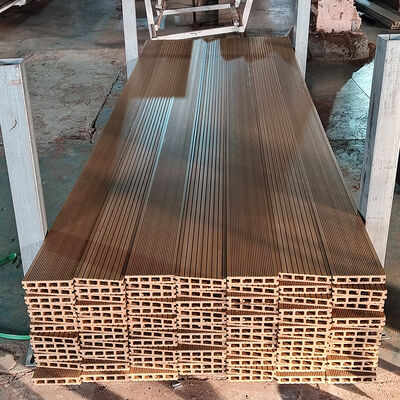 کفپوش های بیرونی WPC مقاوم در آب برای استخر و پیاده روهای بیرونی