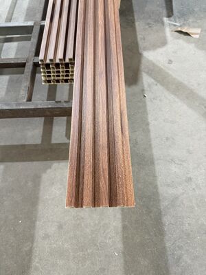 سفارشی Eco Friendly داخلی غیر منظم گرل پنل دیوار Wpc 160x24 پوشش